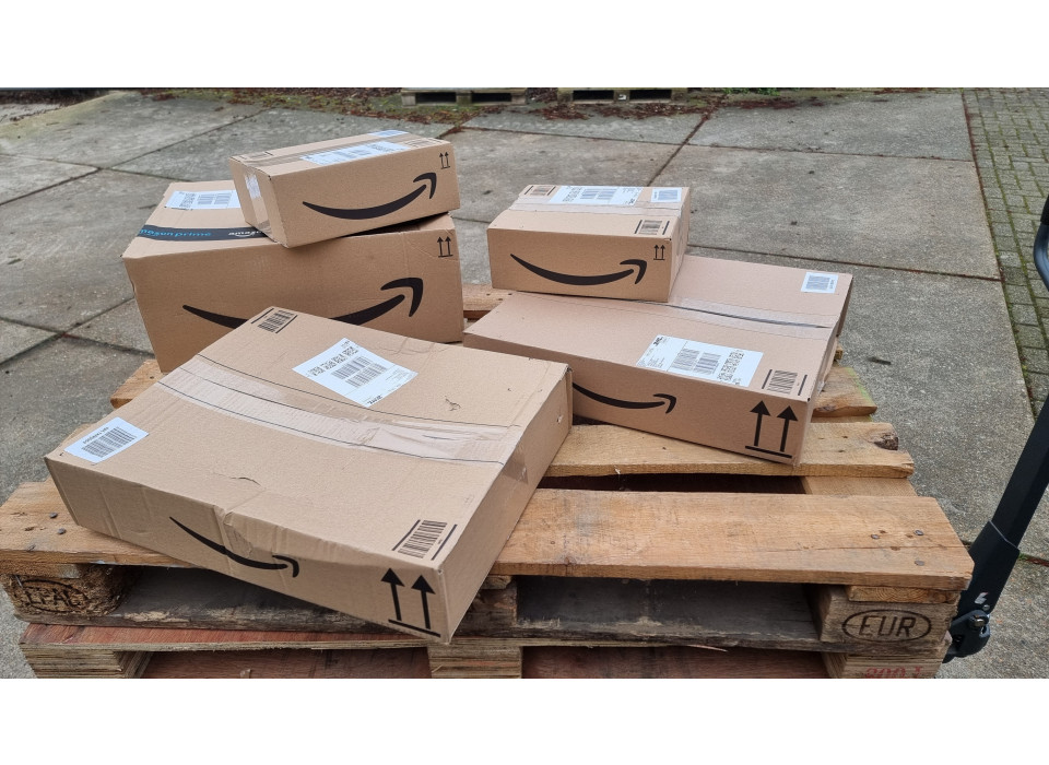 Diverse Amazon Retourpakketten (4)