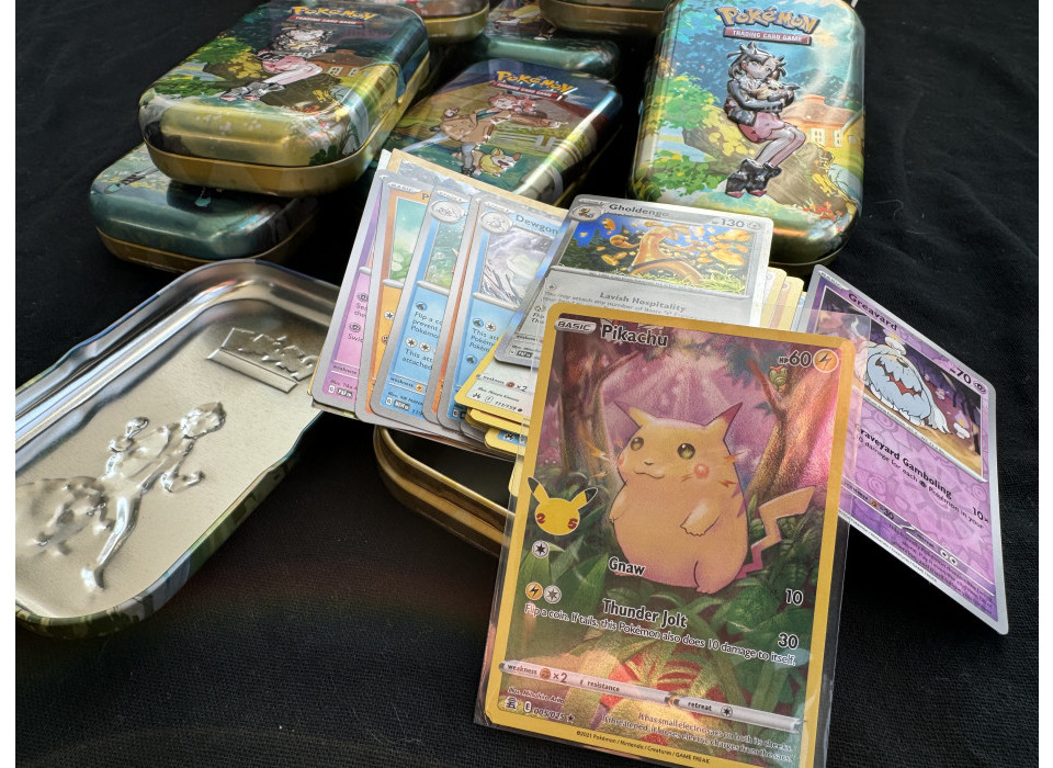 Pokemon Limited Edition Tins en Kaarten (10x)